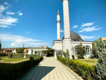 Si çdo vit, festa e Bajramit do të falet në të gjitha xhamitë e komunës së Klinës. 